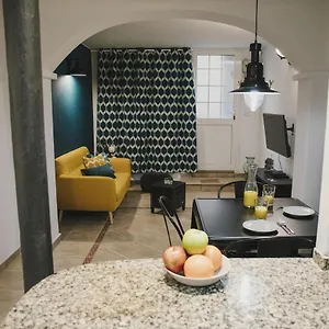 https://bbarcelona-parallel-apartment.topbarcelonahotels.com
